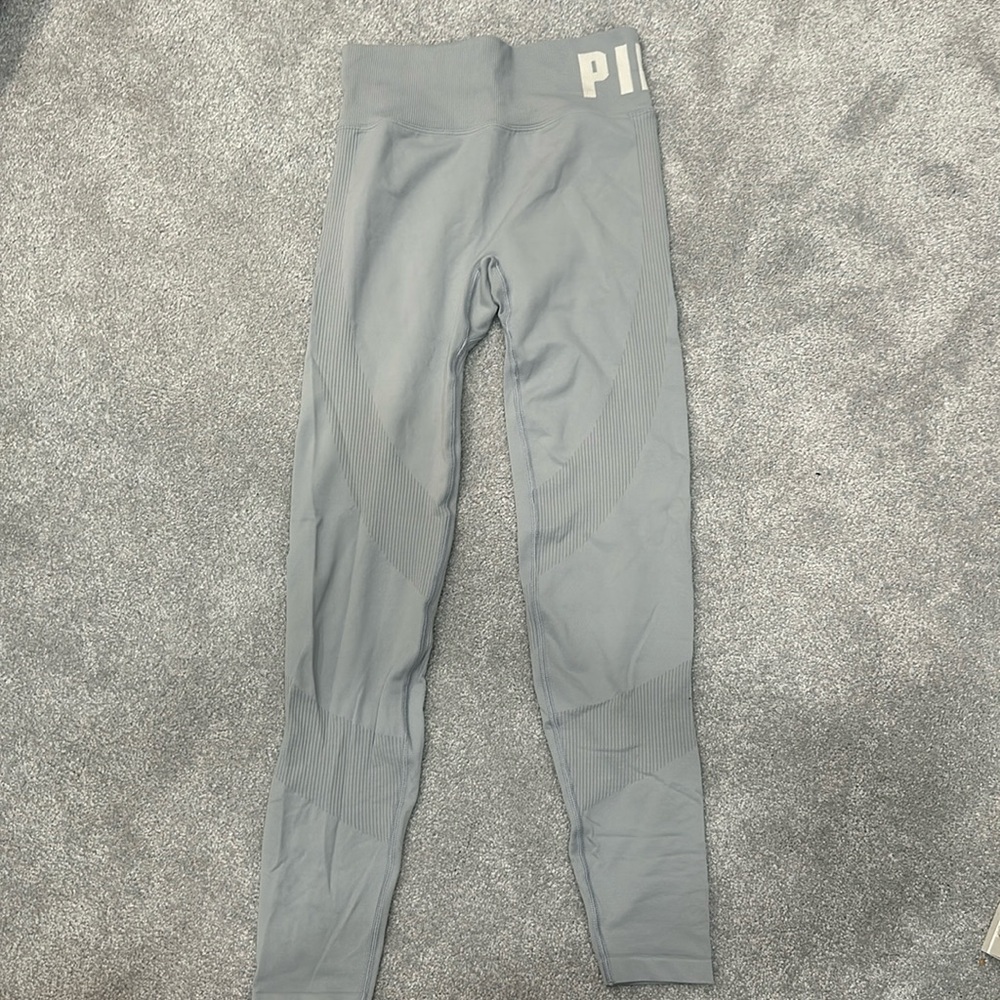 Workout leggings. Size small.